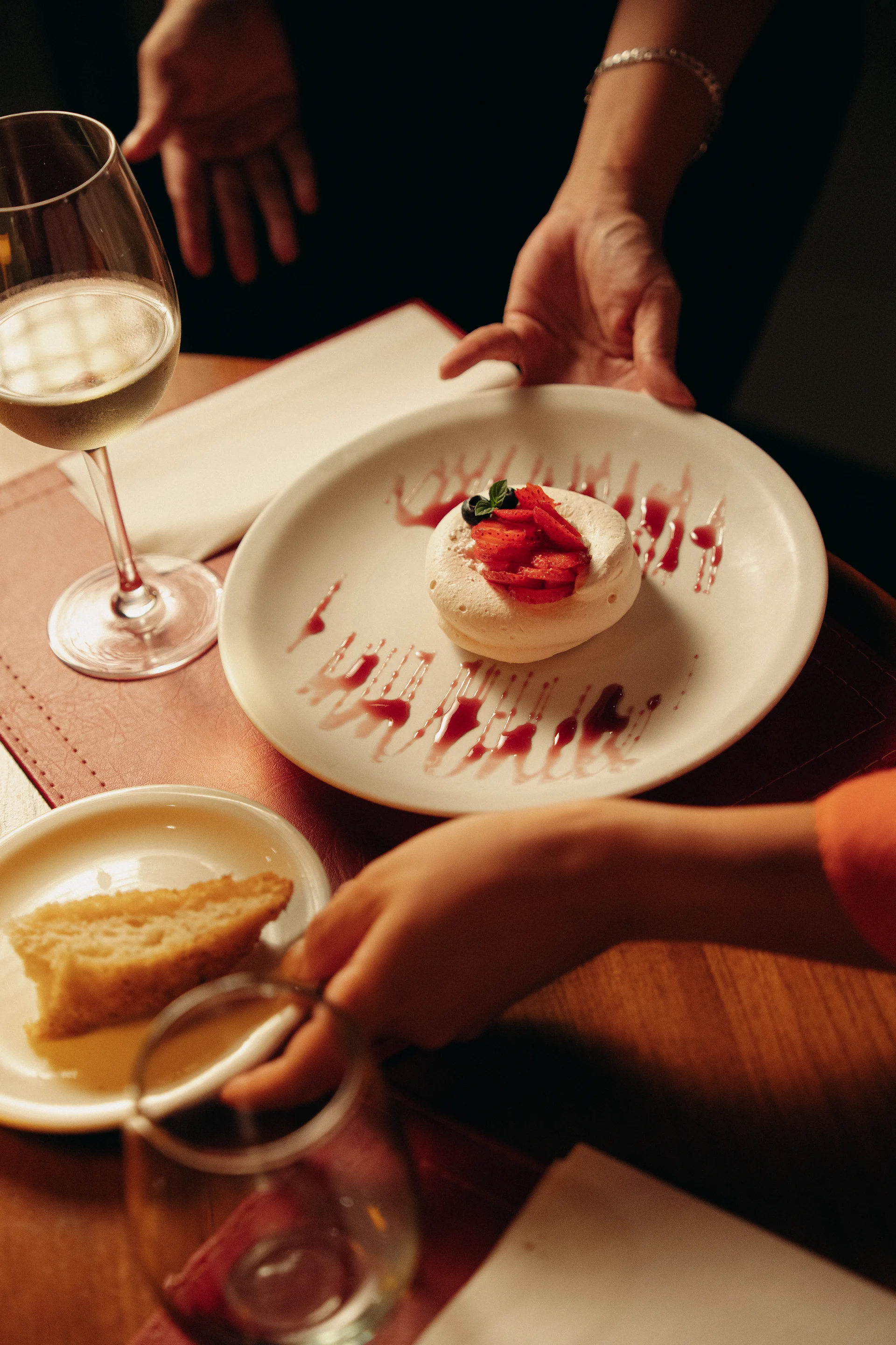 Meringue and strawberry dessert